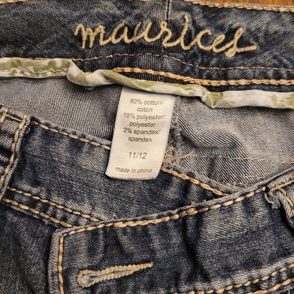 Jeans - Picture 2 of 3